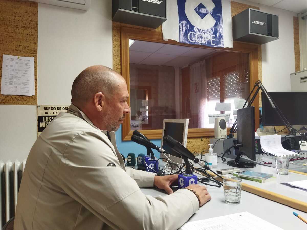 Miguel ngel Andres, el 16 de mayo, en el estudio de Cope Uxama